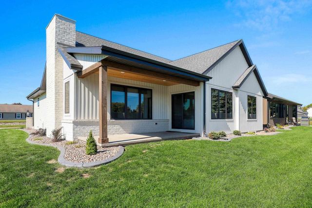 441 RIVERVIEW RIDGE PLACE, Combined Locks, WI 54113