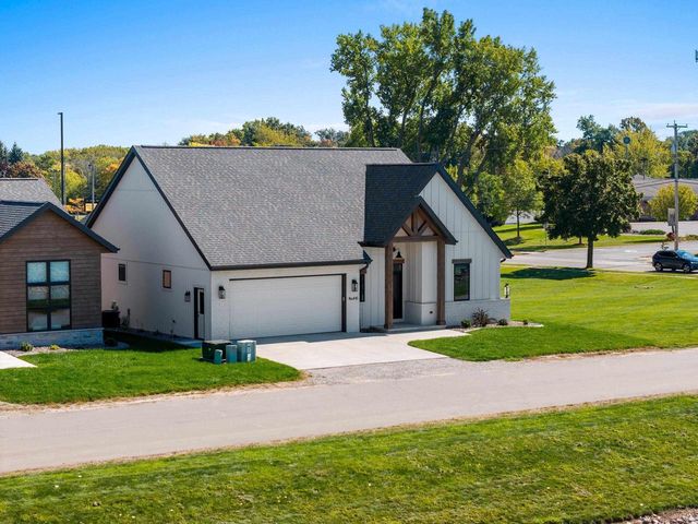 441 RIVERVIEW RIDGE PLACE, Combined Locks, WI 54113