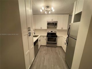 14931 SW 82nd Ln 18-406, Miami, FL 33193