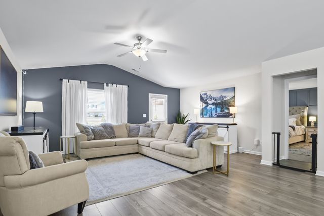 2412 Alberto Dr, Murfreesboro, TN 37127