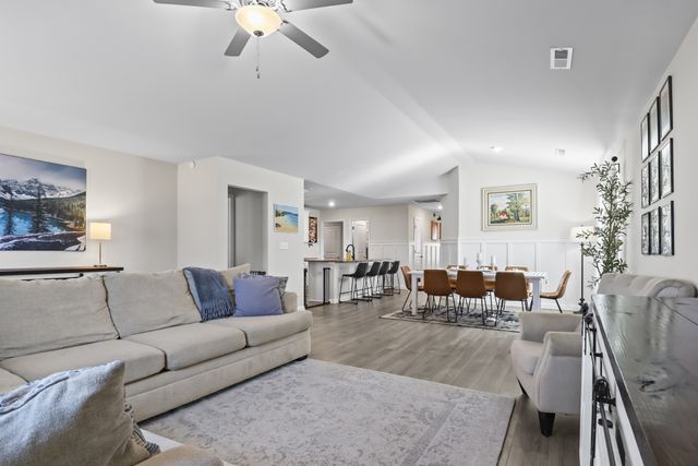 2412 Alberto Dr, Murfreesboro, TN 37127