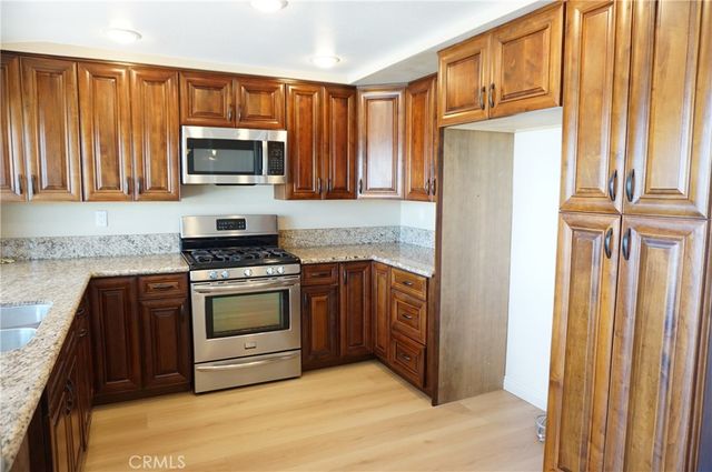 19584 Shadow Glen Circle, Porter Ranch, CA 91326