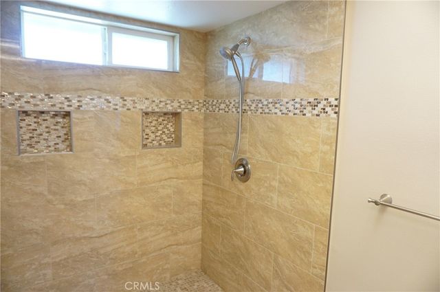 19584 Shadow Glen Circle, Porter Ranch, CA 91326