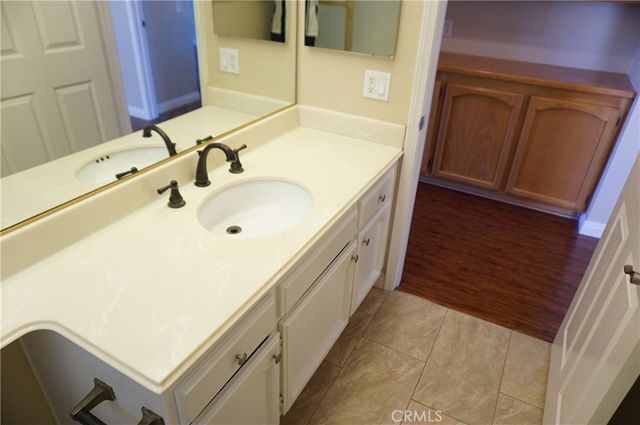 19584 Shadow Glen Circle, Porter Ranch, CA 91326