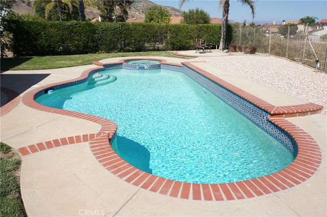 19584 Shadow Glen Circle, Porter Ranch, CA 91326