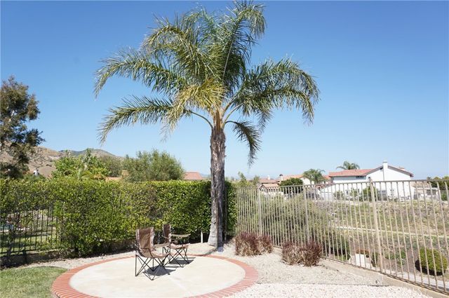19584 Shadow Glen Circle, Porter Ranch, CA 91326