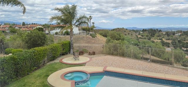 19584 Shadow Glen Circle, Porter Ranch, CA 91326