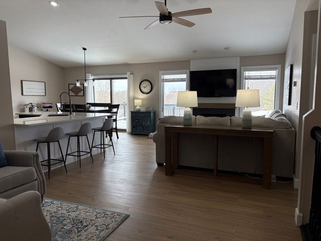 432 Mill Ridge Road 432, Clinton, IA 52732