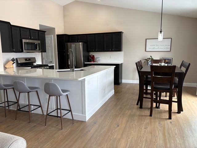 432 Mill Ridge Road 432, Clinton, IA 52732