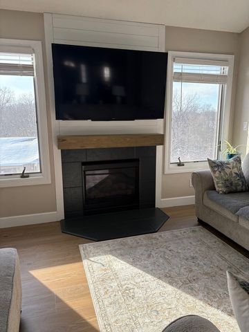 432 Mill Ridge Road 432, Clinton, IA 52732