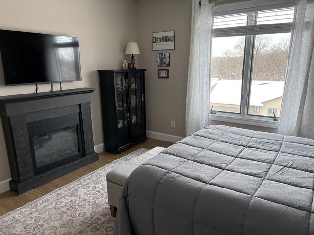 432 Mill Ridge Road 432, Clinton, IA 52732