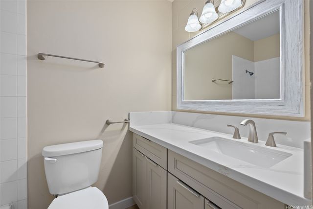 98 1030 Moanalua Road 5-201, Aiea, HI 96701