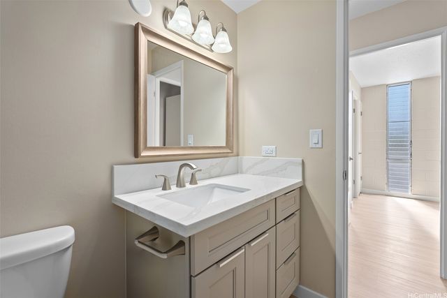 98 1030 Moanalua Road 5-201, Aiea, HI 96701