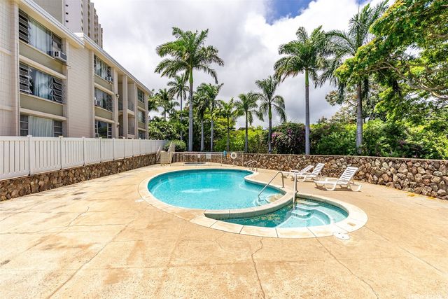 98 1030 Moanalua Road 5-201, Aiea, HI 96701