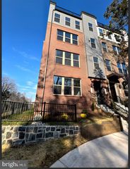 13676 INNOVATION STATION LOOP #81A, Herndon, VA 20171