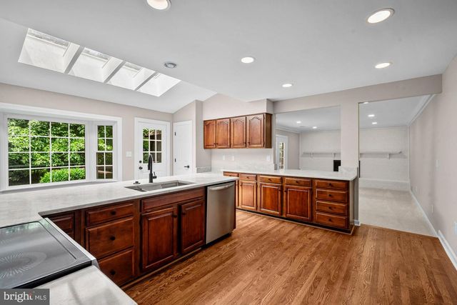 3272 HISTORY DR, Oakton, VA 22124