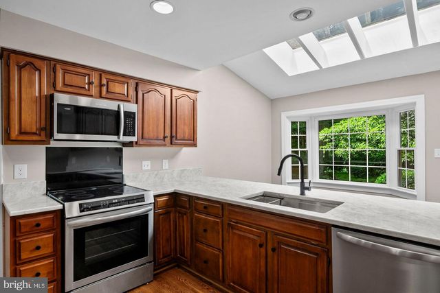 3272 HISTORY DR, Oakton, VA 22124