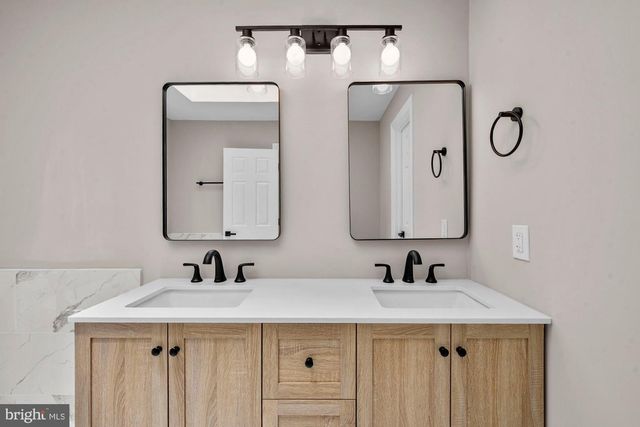3272 HISTORY DR, Oakton, VA 22124