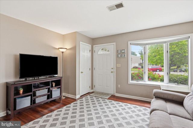 1145 PROGRESS RD, Chambersburg, PA 17201