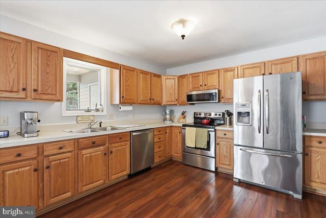 1145 PROGRESS RD, Chambersburg, PA 17201