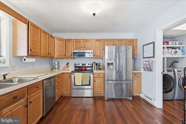 1145 PROGRESS RD, Chambersburg, PA 17201