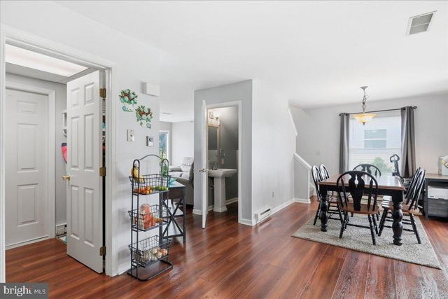1145 PROGRESS RD, Chambersburg, PA 17201