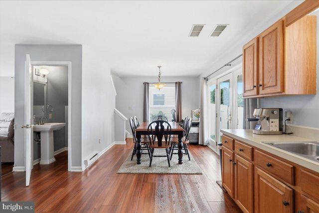 1145 PROGRESS RD, Chambersburg, PA 17201