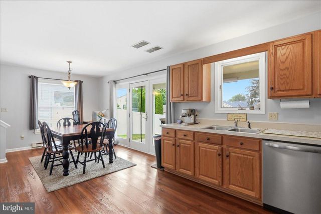 1145 PROGRESS RD, Chambersburg, PA 17201