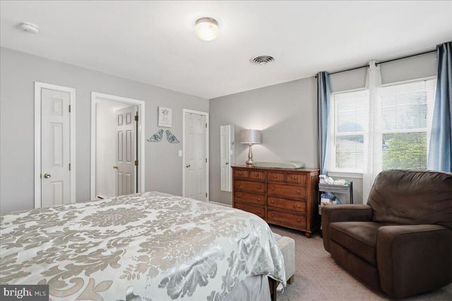1145 PROGRESS RD, Chambersburg, PA 17201