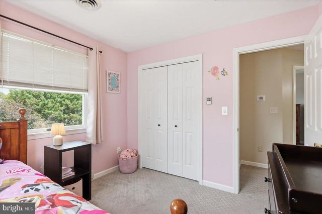 1145 PROGRESS RD, Chambersburg, PA 17201
