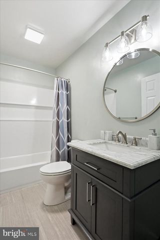 1145 PROGRESS RD, Chambersburg, PA 17201