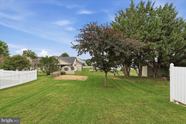 1145 PROGRESS RD, Chambersburg, PA 17201