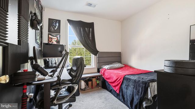 18249 ROY CROFT DR, Hagerstown, MD 21740