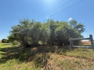 5751 Fm 541, Floresville, TX 78114