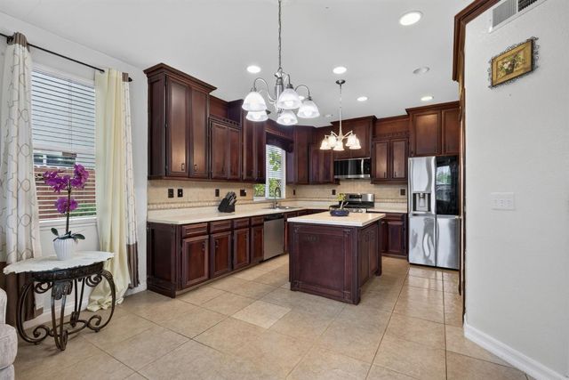 4424 Winje Dr, Antelope, CA 95843