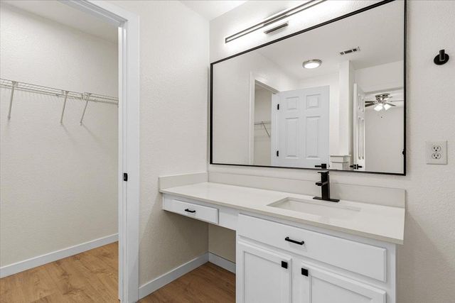 1007 Port Daniel DR, Leander, TX 78641