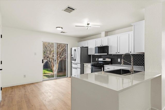 1007 Port Daniel DR, Leander, TX 78641