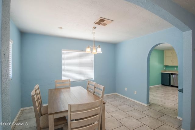 1825 Cruse Avenue, Las Cruces, NM 88005