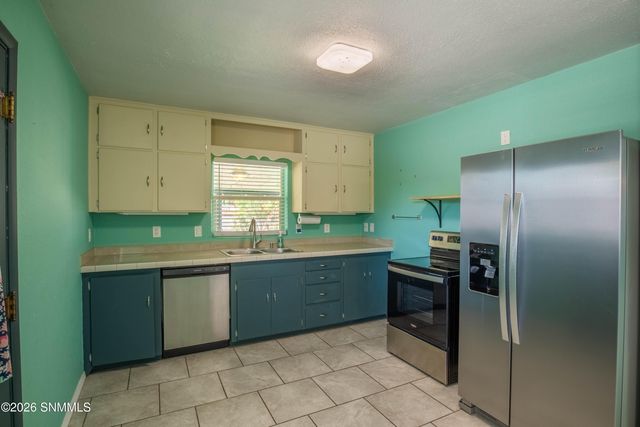 1825 Cruse Avenue, Las Cruces, NM 88005