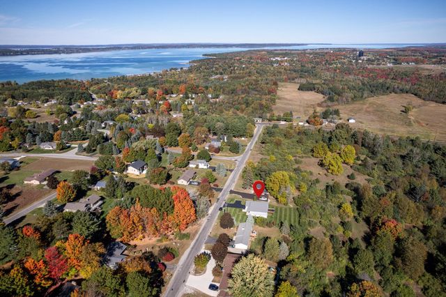 4838 Bartlett Road, Acme Twp, MI 49690