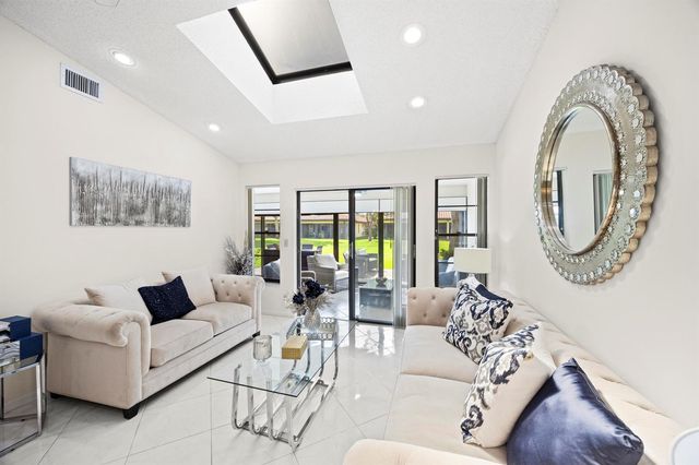 5916 Sunswept Lane A, Boynton Beach, FL 33437