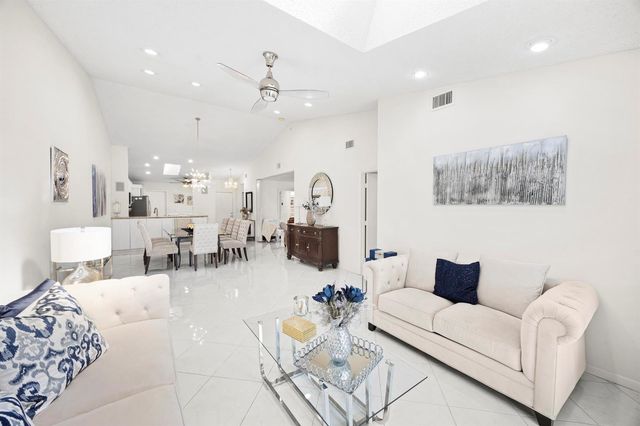 5916 Sunswept Lane A, Boynton Beach, FL 33437