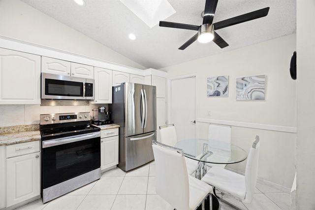 5916 Sunswept Lane A, Boynton Beach, FL 33437