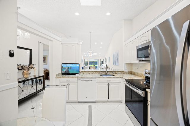5916 Sunswept Lane A, Boynton Beach, FL 33437