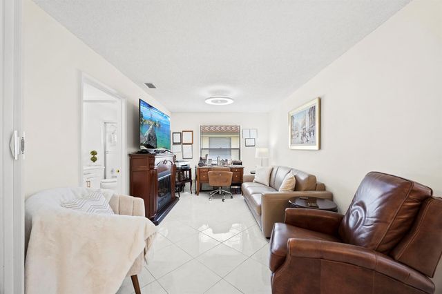 5916 Sunswept Lane A, Boynton Beach, FL 33437