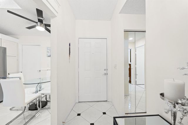 5916 Sunswept Lane A, Boynton Beach, FL 33437