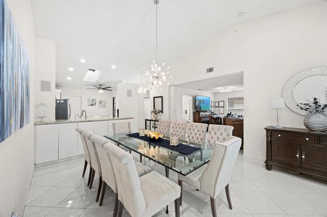5916 Sunswept Lane A, Boynton Beach, FL 33437