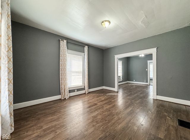 1425 S 11th Street, Terre Haute, IN 47802