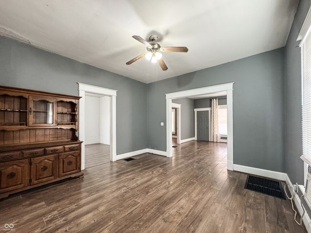 1425 S 11th Street, Terre Haute, IN 47802