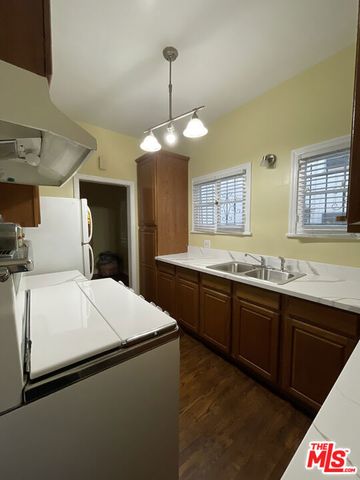 4116 Garthwaite Avenue, Los Angeles, CA 90008